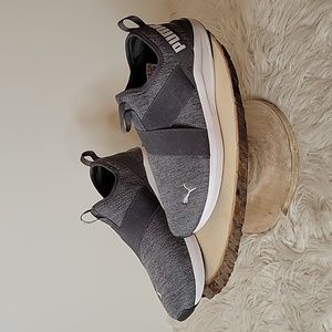 Puma soft foam+ optimal comfort prowl slip sneaker womens size 11